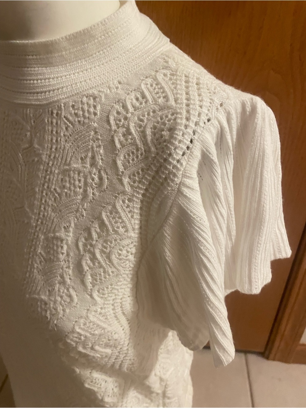 White House Black Market White Textured Knit Short-Sleeve Top, NWOT - Picture 3 of 10